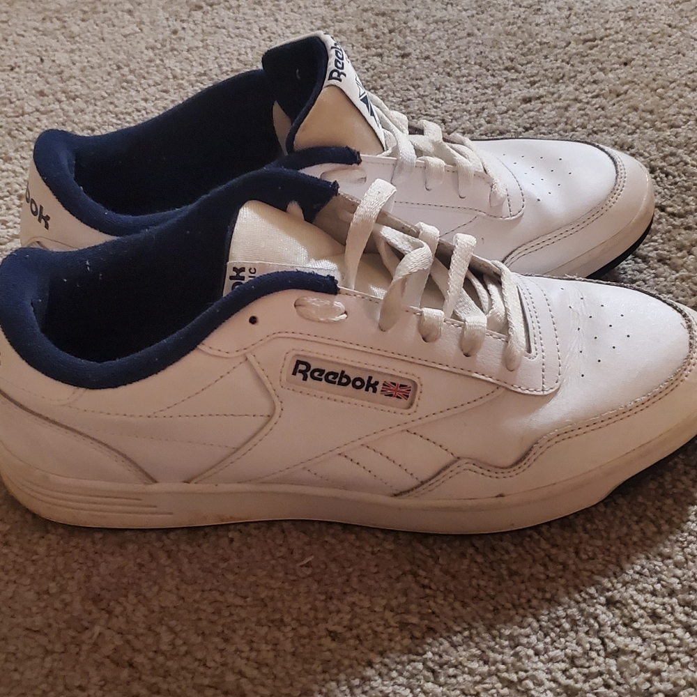 White/Navy Reebok Classics